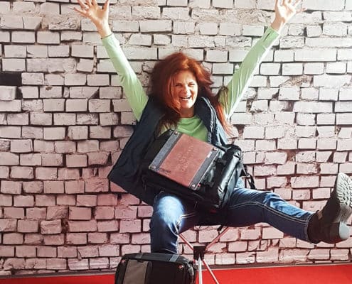 Carola Dambach in den neuen Räumen von CAROSMART