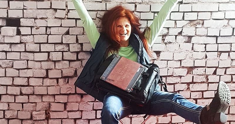 Carola Dambach in den neuen Räumen von CAROSMART